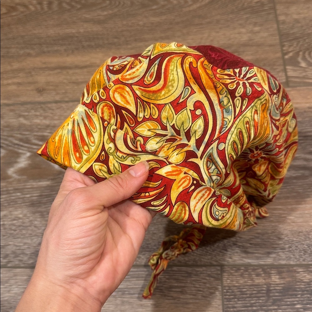 Paisely Floral Scrub‎ Cap - Picture 3 of 3